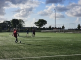 Training van S.K.N.W.K. JO19-1 van donderdag 22 mei 2025 (32/68)